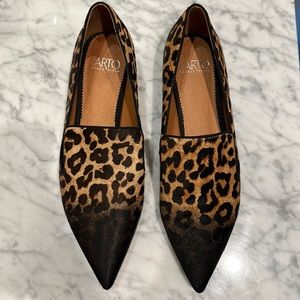 Leopard print calf hair loafers